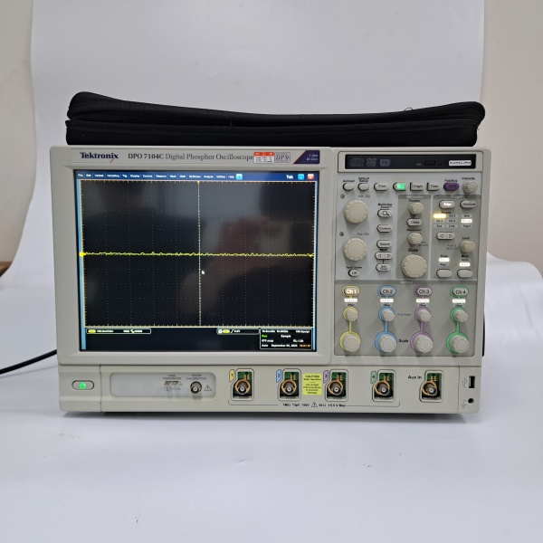 Tektronix/DPO7104C