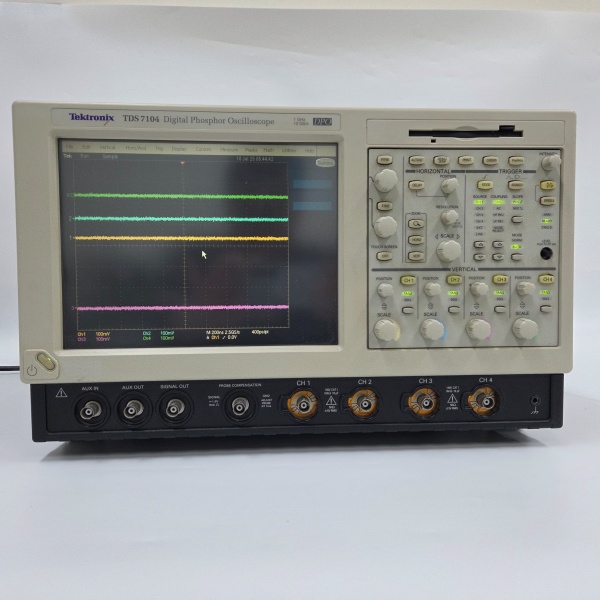 Tektronix/TDS7104